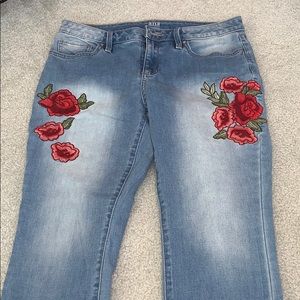 Light floral jean capris